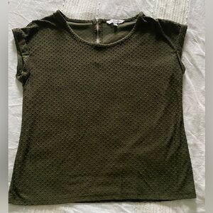 Rose + Olive Women’s L green top with texture
